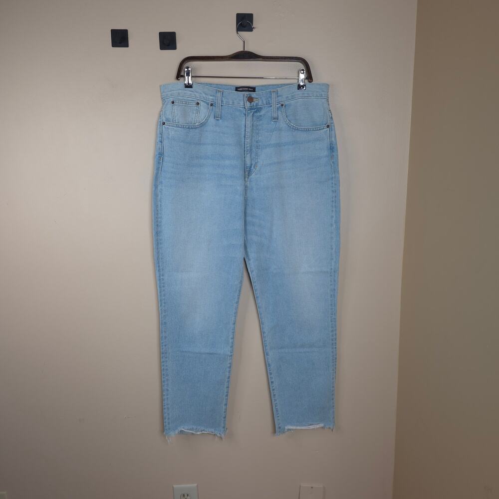 Something Navy High Rise Gigi Cigarette Jeans in Light Indigo Size 14